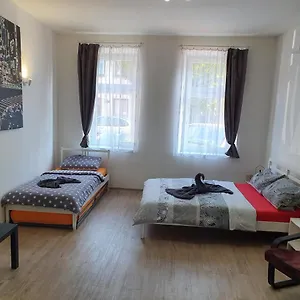 Apartament Skorkovskeho Business