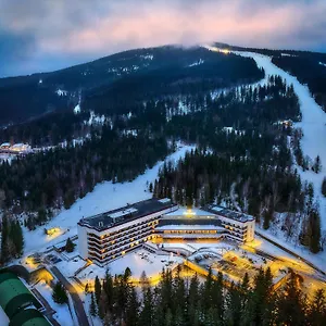 Hotel Harmony Club