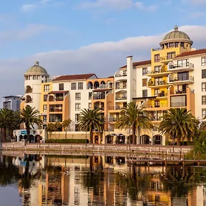 Island Club & Cape Town