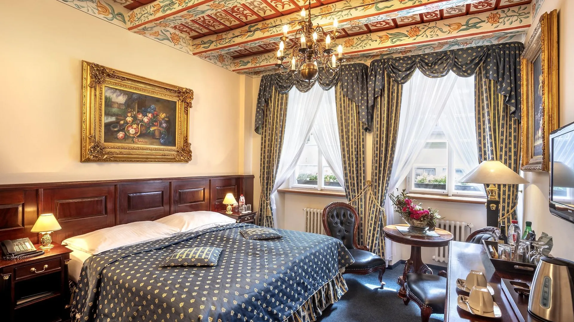 Hotel U Zlateho Stromu Prague By Bhg