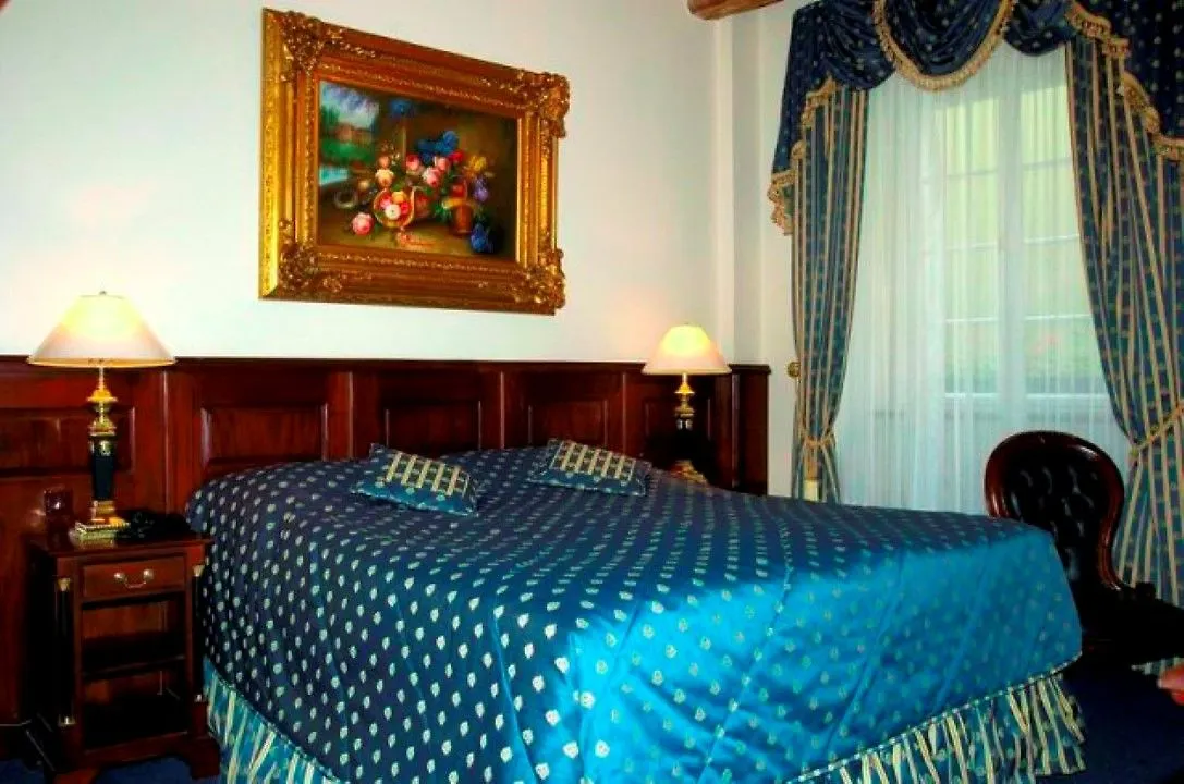 ****  Hotel U Zlateho Stromu Prague By Bhg Tjeckien